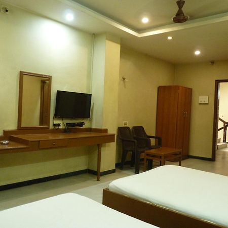 Nanda Lodge Mettuppalaiyam  Exterior photo